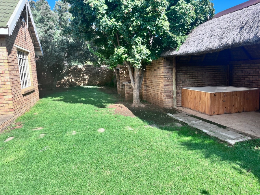 2 Bedroom Property for Sale in Heuwelsig Free State